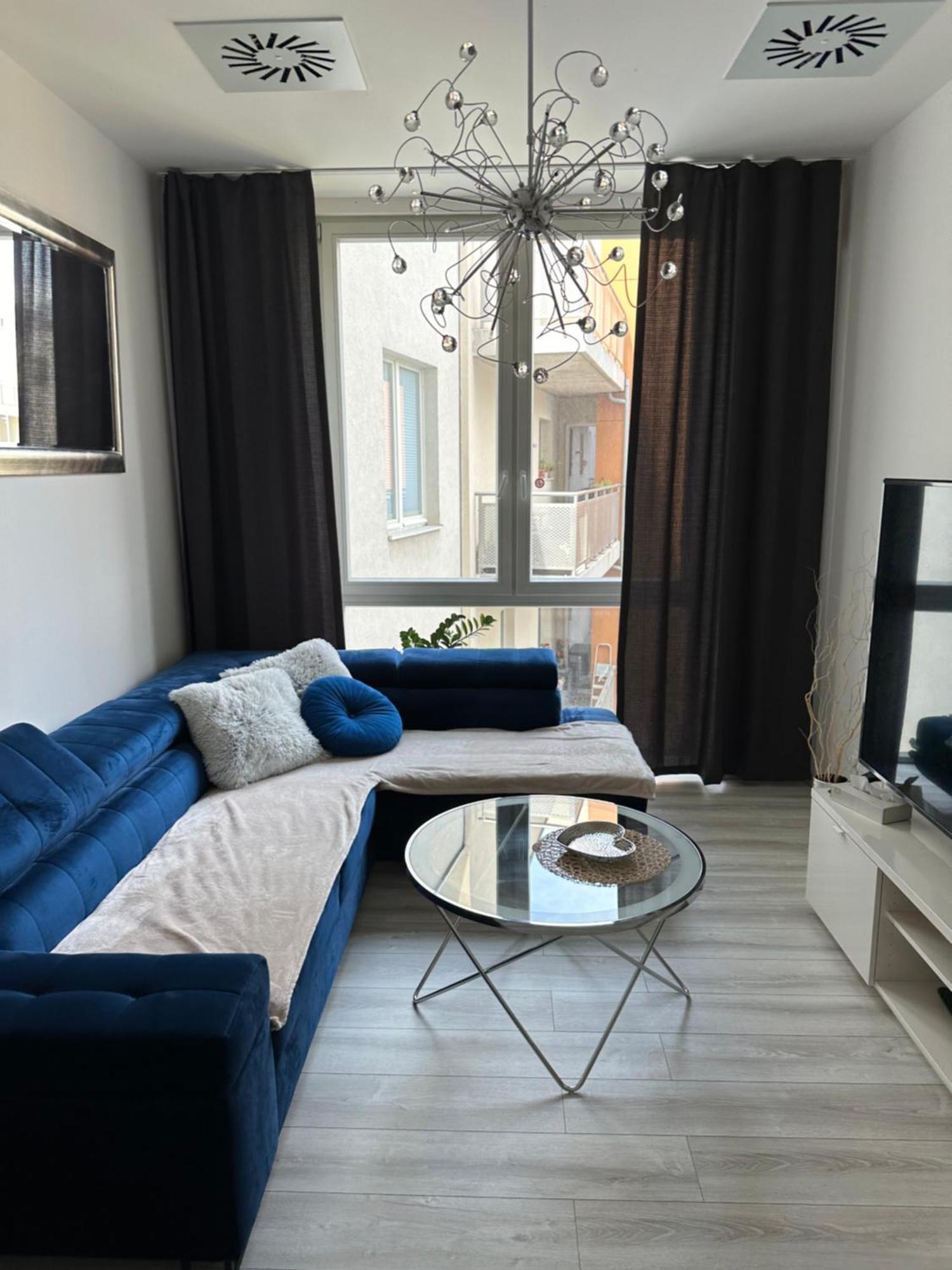 Majestic Old Town Apartments Bratislava Esterno foto