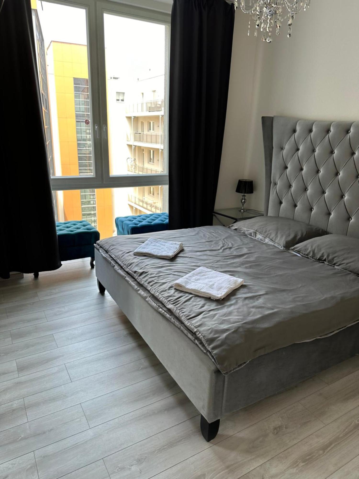 Majestic Old Town Apartments Bratislava Esterno foto